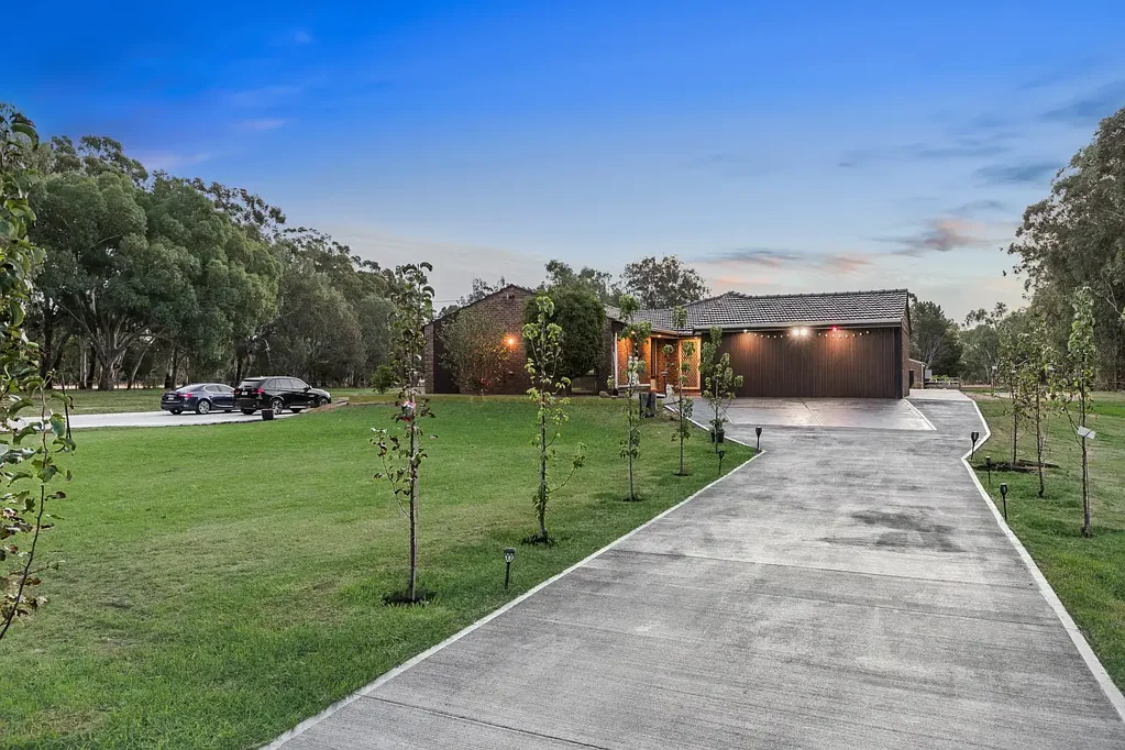 64 Bernborough Way, Darling Downs, WA 6122