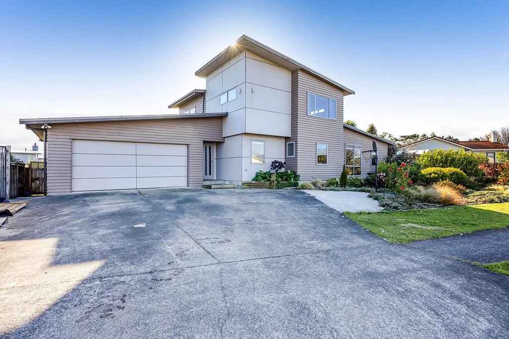 Stratford 3房  Spacious Family Home with a Stunning Mountain View