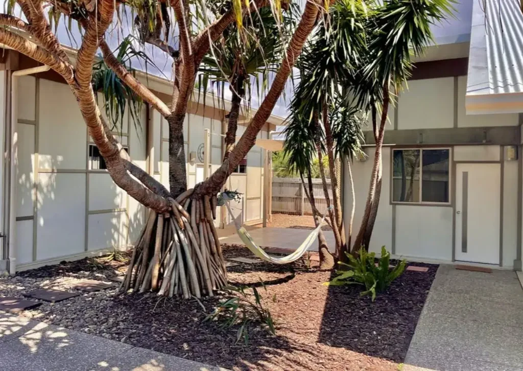 Toogoom 3房  High-Clearance Shed, Dual Access & Walk to the Beach