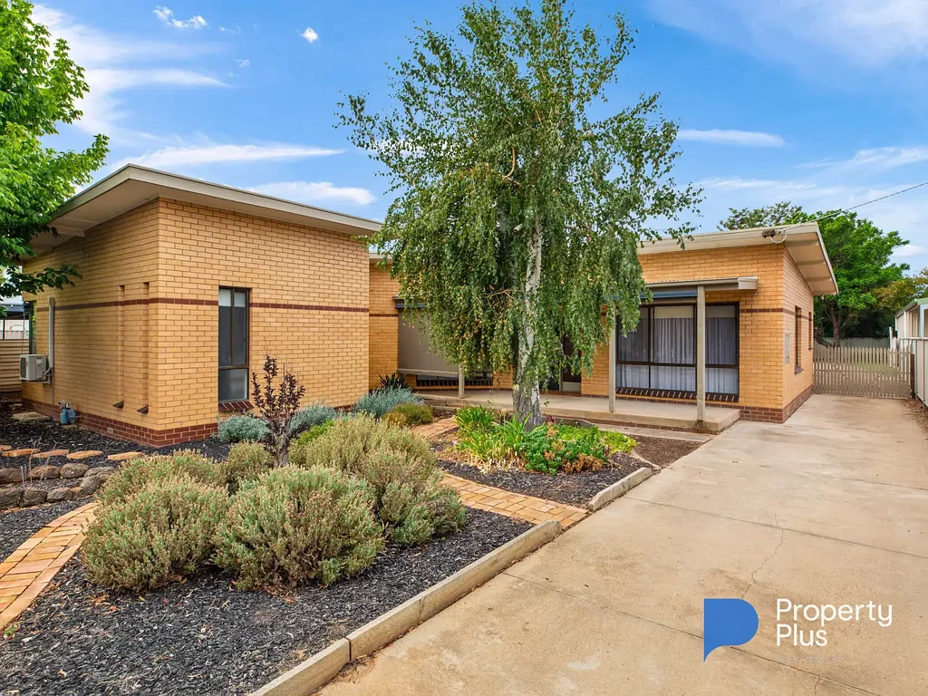 81 High Street, Rochester, VIC 3561