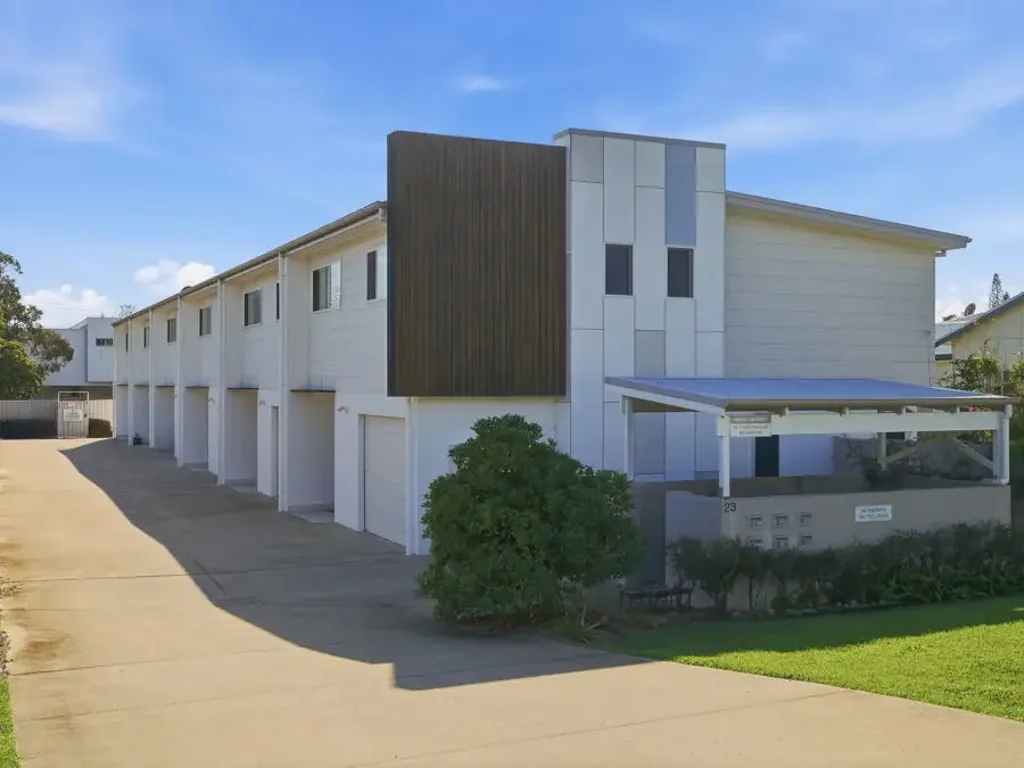 Woolgoolga 3房  Coastal Townhouse in Convenient Location...