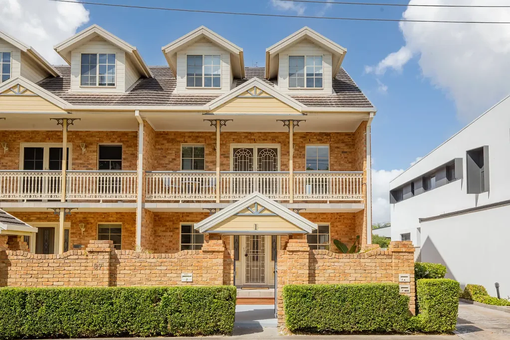 Merewether 3غرفة نوم Stylishly Renovated Townhouse in the Heart of Merewether
