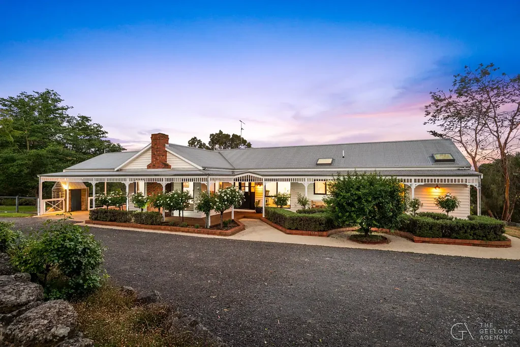Inverleigh  A Bespoke English Country Estate of Rare Distinction