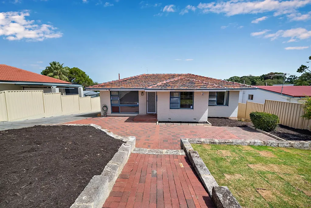 40 Harford Way, Girrawheen, WA 6064