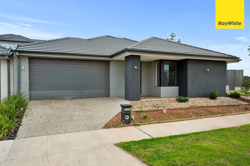 7 Alps Way in Mount Atkinson Estate