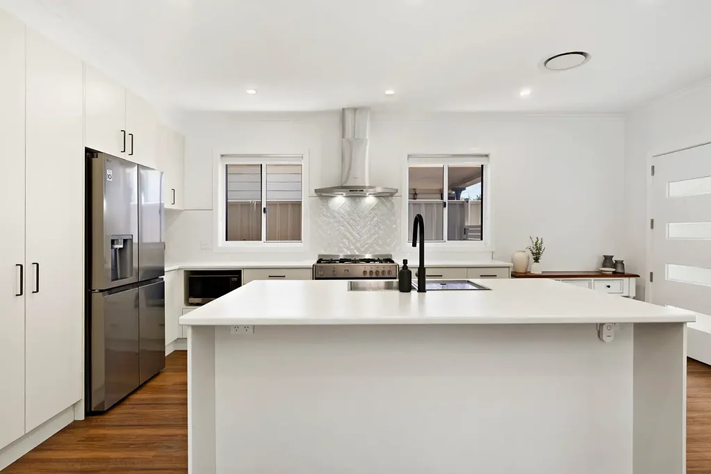 10 Vera Street, Waratah West, NSW 2298