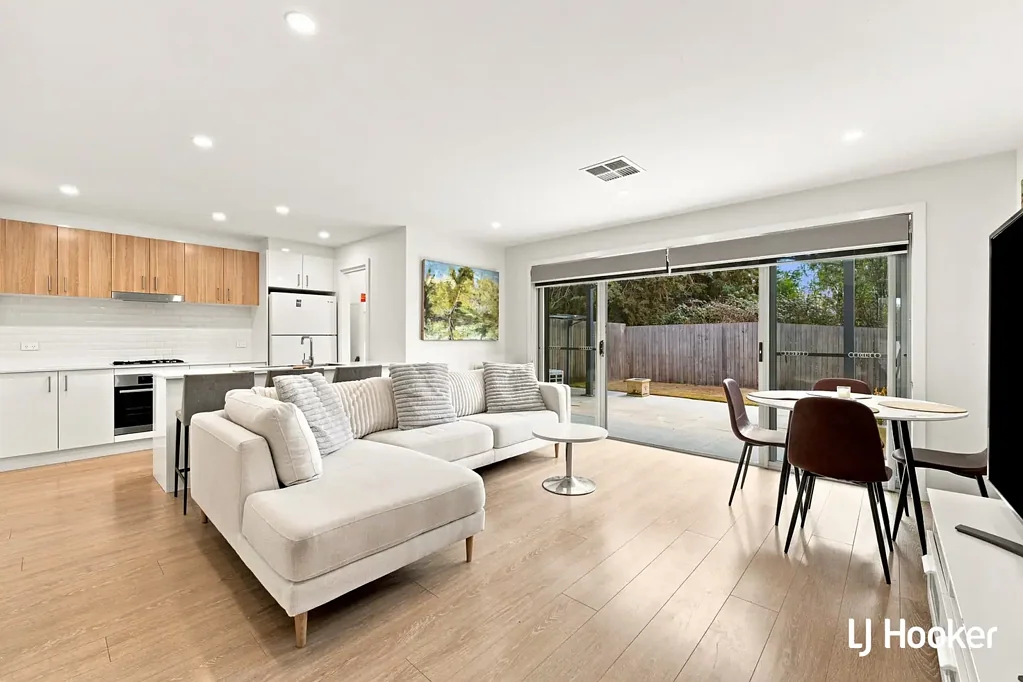 Oaks Estate 3Kwarto Modern Townhouse Living with Space, Style & a Private Backyard