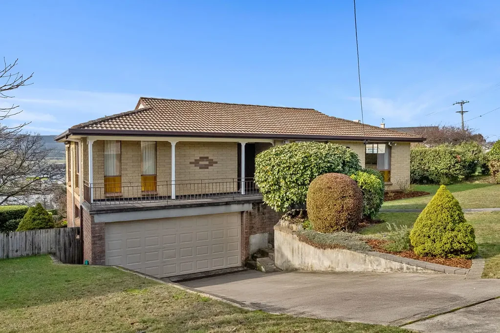 8 Floreat Crescent, Trevallyn, TAS 7250