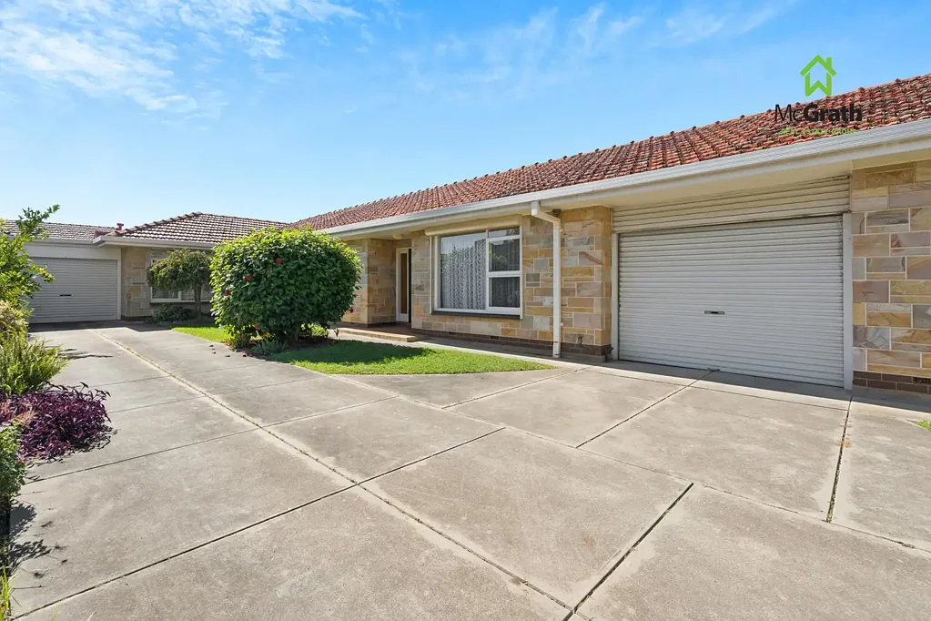 Glenelg East 2 Bedroom Solid, Spacious & So Well Positioned