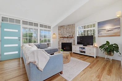 16 Talara Avenue, Bateau Bay, NSW 2261, 5房, 2浴, House