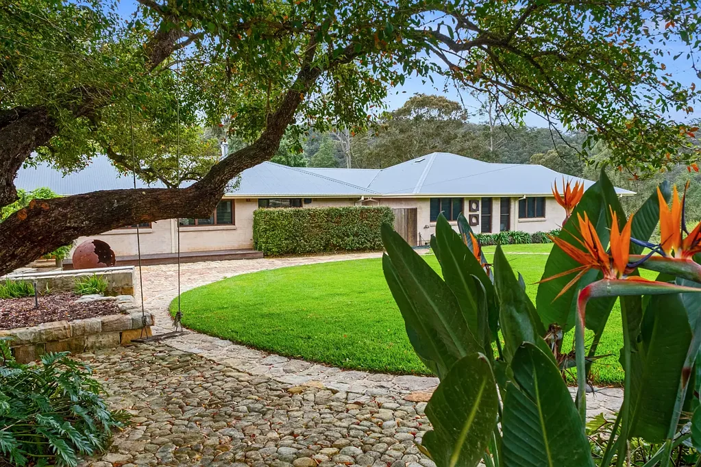 Lower Portland 9 Bedroom Endless Possibilities on the Colo River