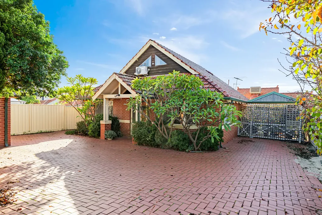 Mount Hawthorn 3Moenga Character, Comfort & Lifestyle in a Prime Setting