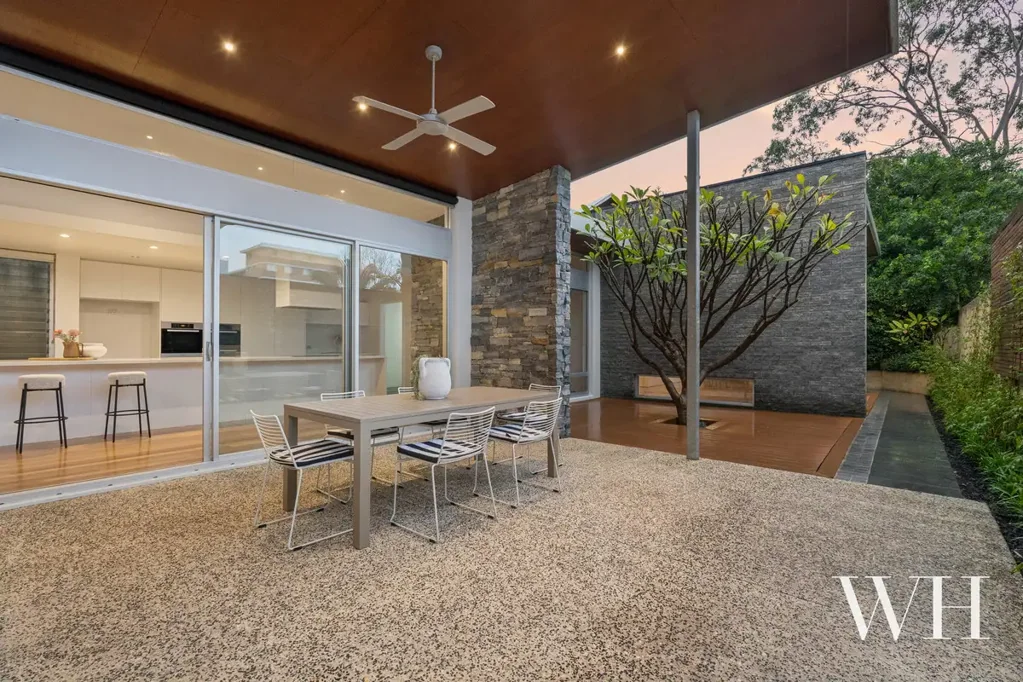 East Fremantle 4房  Timeless Character Meets Contemporary Architectural Vision