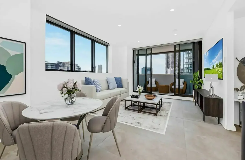 Harris Park 2 Bedroom Near-New 2 Bedroom Apartment | Prime Location