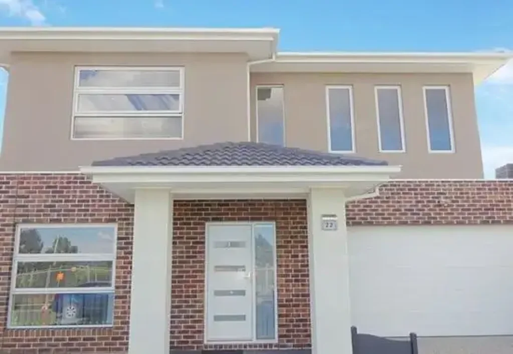 Beautiful House In The Most Sought After Location