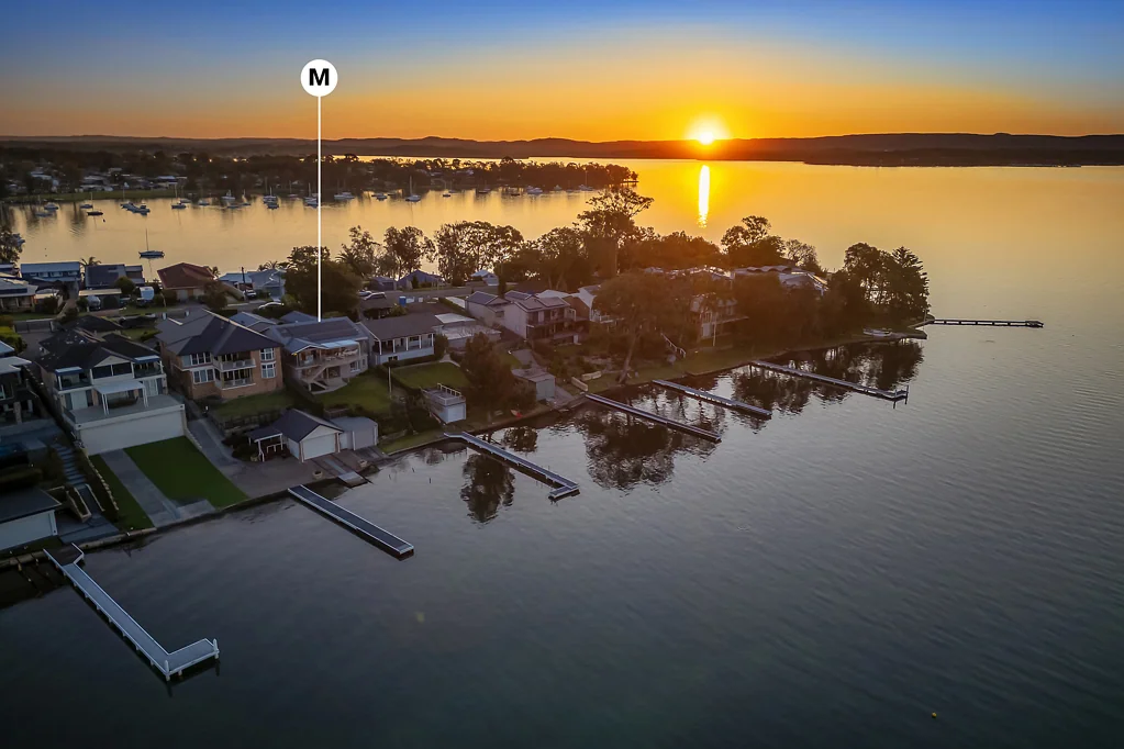 55 Gordon Avenue, Summerland Point, NSW 2259