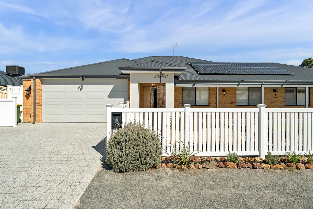 Huntingdale 5Kwarto Architectural Elegance Meets Modern Comfort!