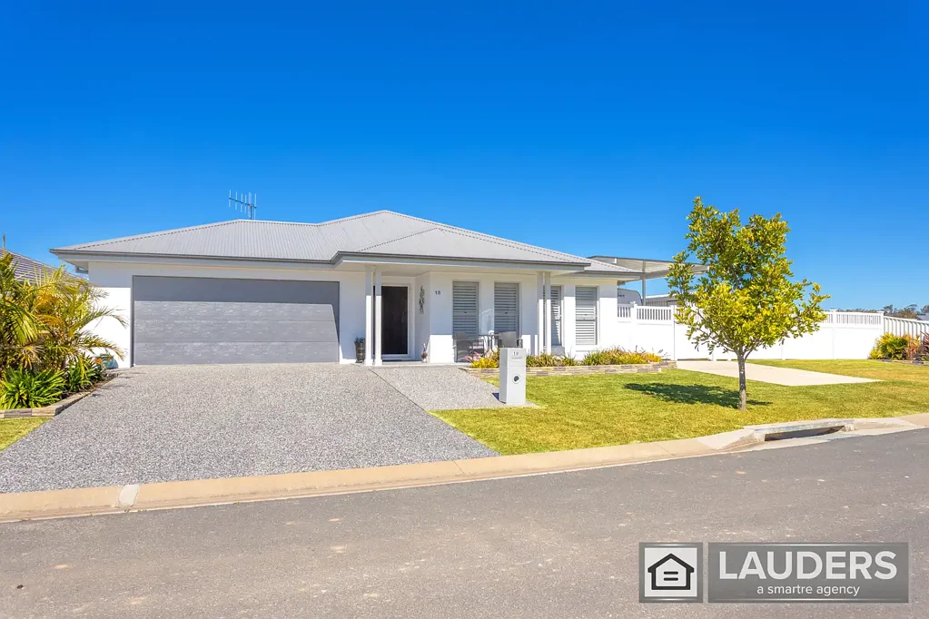10 Moonagee Crescent, Old Bar, NSW 2430