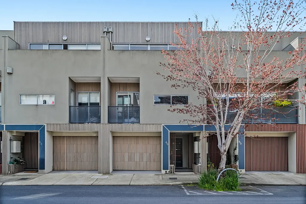 4/3 Sturt Street, Essendon, VIC 3040