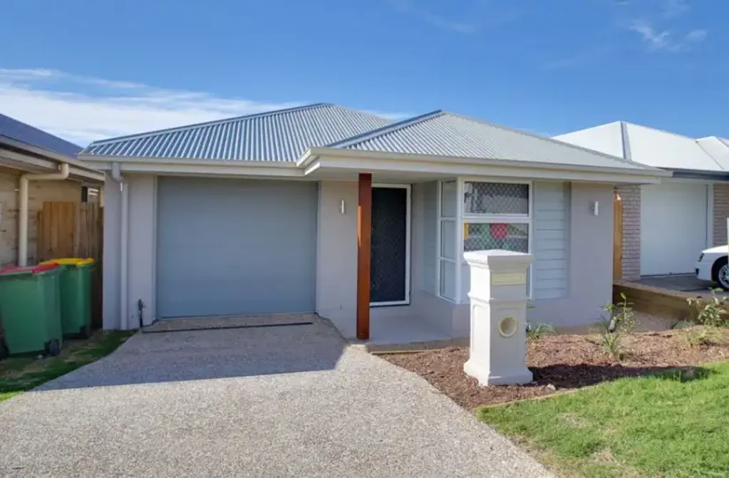 Four bedroom home in the highly sought after South Ripley!