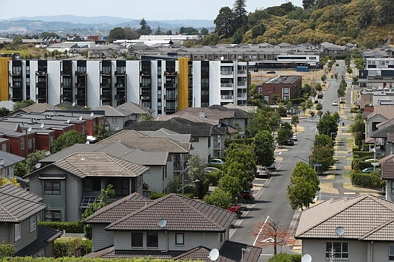 新西兰建筑活动激增，大量新房涌入，公寓vs城市屋哪种更有优势？