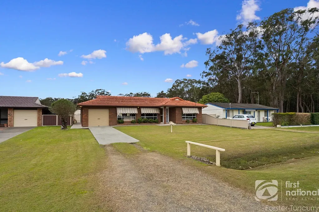 196 The Lakes Way, Forster, NSW 2428