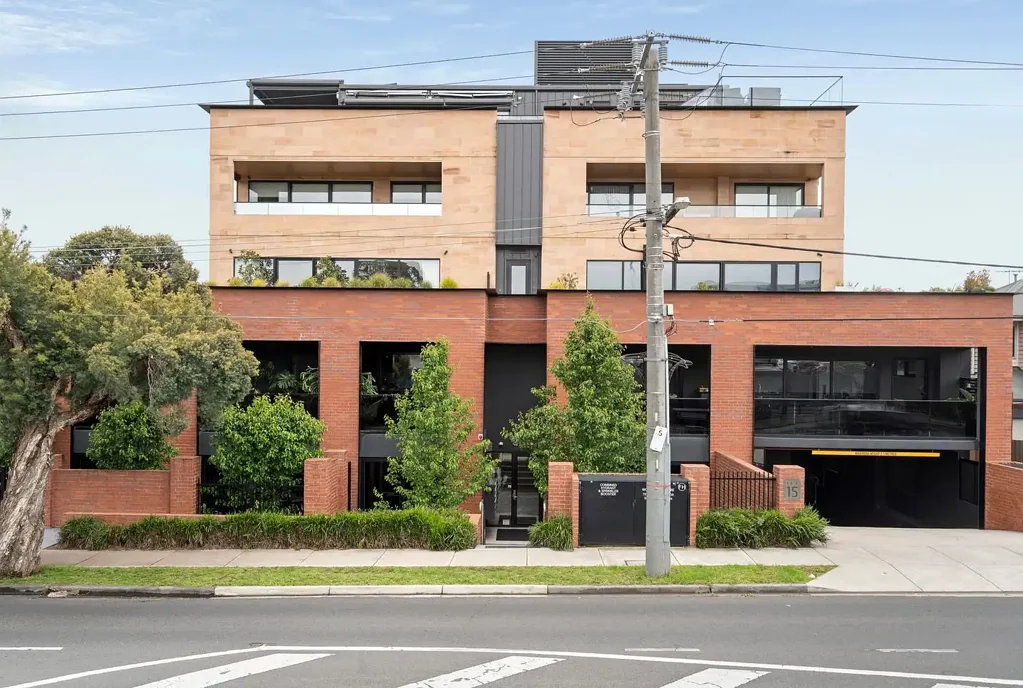 Timeless Elegance Meets Modern Comfort in Ivanhoe