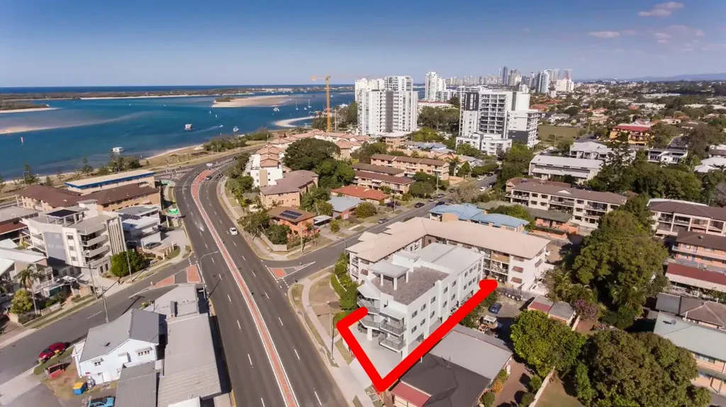 2/16 Brisbane Road, Labrador, QLD 4215