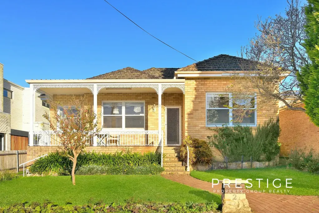 LARGE FAMILY HOME