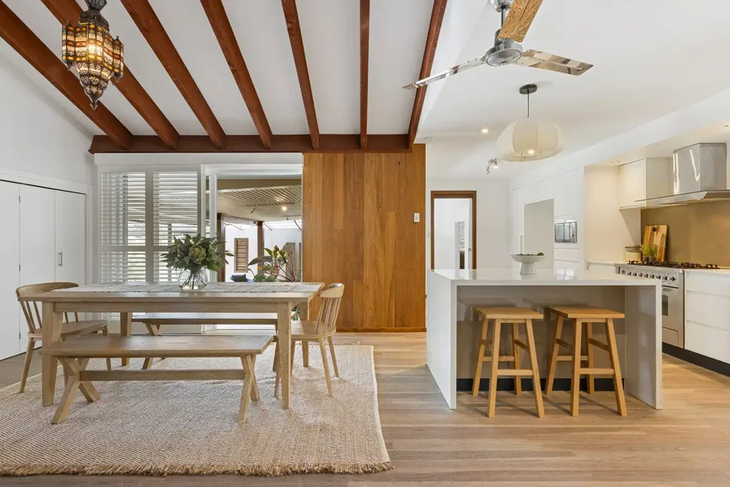 Mullumbimby 4房  Stunning Resort‑Style Home Offering Pool, Studio & Idyllic Rural Views