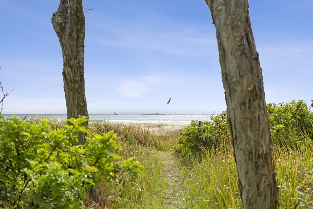 Point Lookout 3ਬੈੱਡਰੂਮ Rare Absolute Beachfront Opportunity