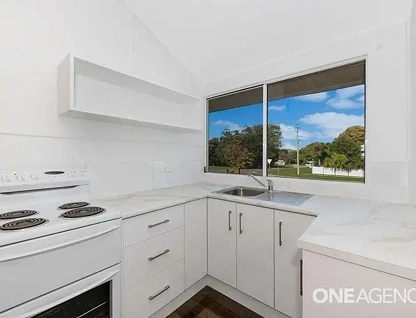 105 Stagpole Street, West End, QLD 4810, 4 Kuwarto, 4 Banyo, Unit