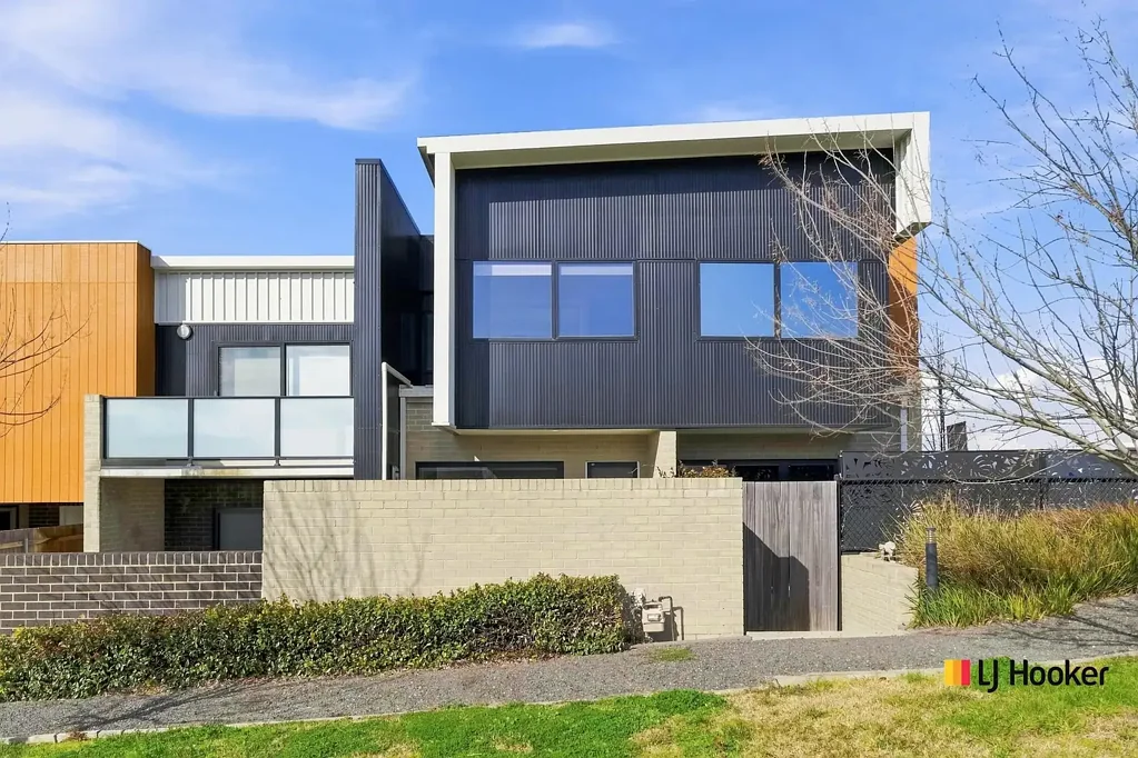 Contemporary 3 Bedroom Townhouse