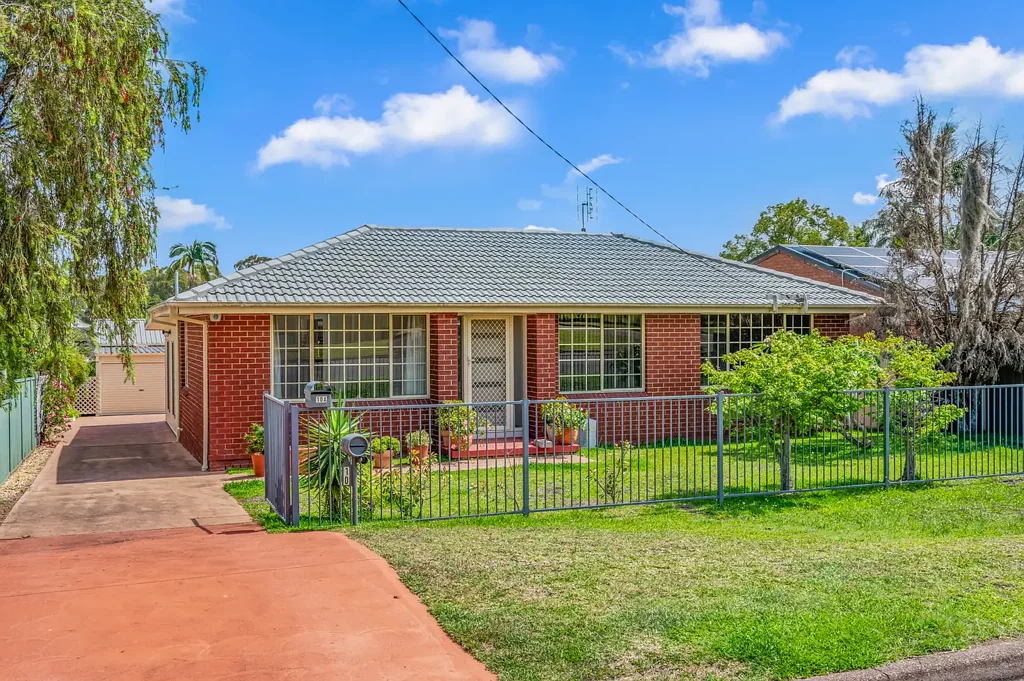 Blackalls Park 4房  DUAL INCOME ON A 916M2 LEVEL BLOCK