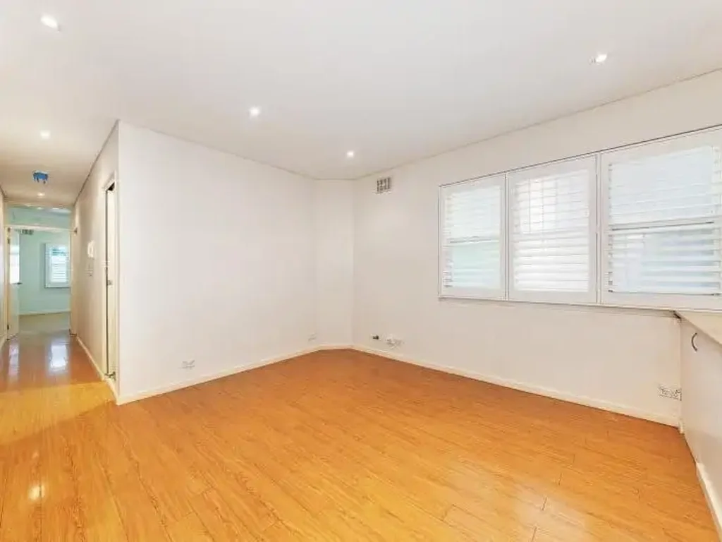 DEPOSIT TAKEN - INSPECTIONS CANCELLED!!