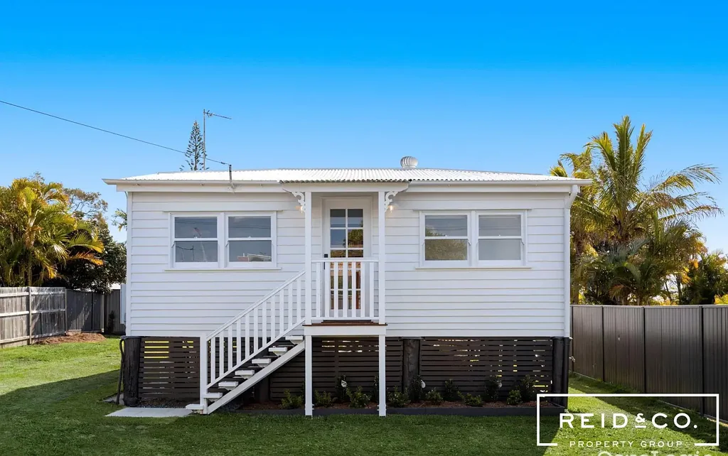 Scarborough 3房  Renovated Character home in sort-after Scarborough location
