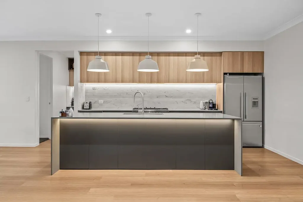 LUXURY LIVING WITH A BUSHLAND BACKDROP + HUGE SOLAR
