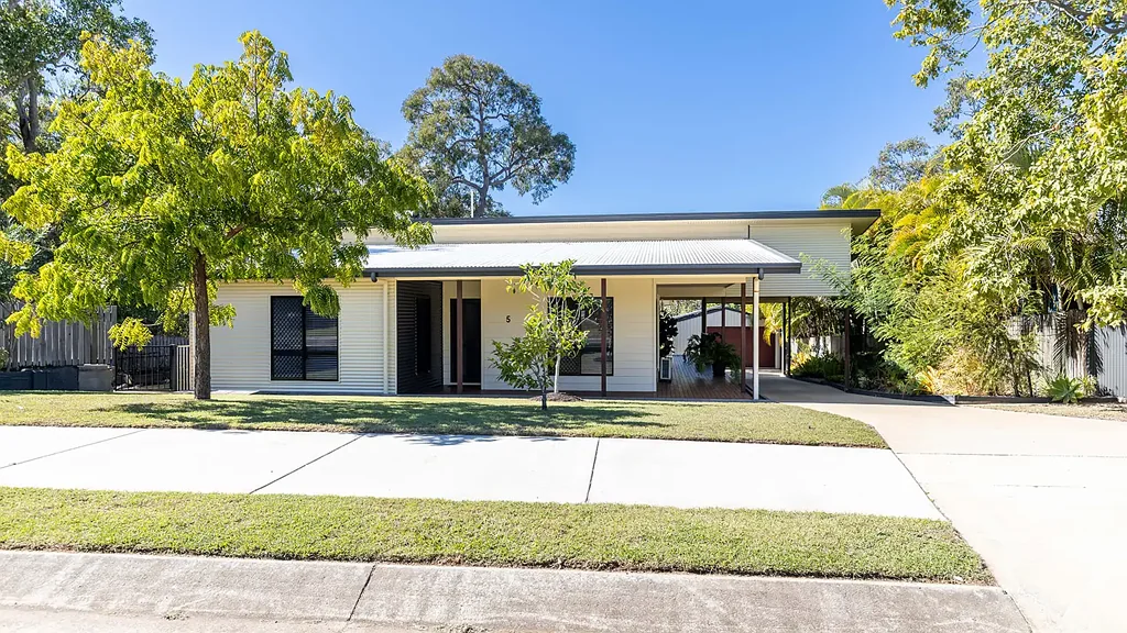 5 Watermark Avenue, Agnes Water, QLD 4677