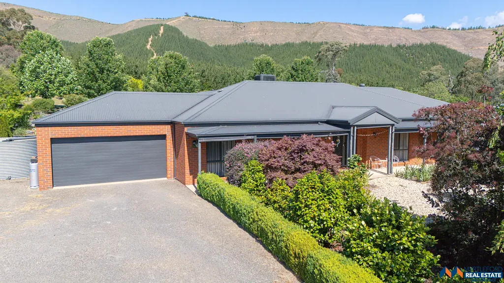 Myrtleford 4Zimmer Spacious Family Home in Prime Location