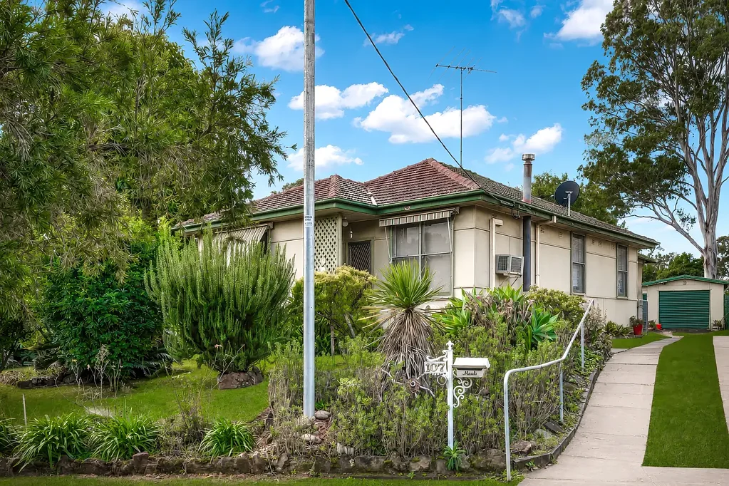 Lalor Park 3Zimmer Land bank, move in, renew or rebuild – all options are on the table!