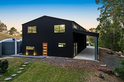 Glenview Premium Acreage Landholding with Glasshouse Views