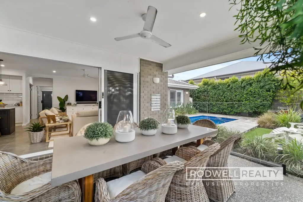 Greenbank 4Kwarto A Statement Home with Seamless Indoor-Outdoor Living