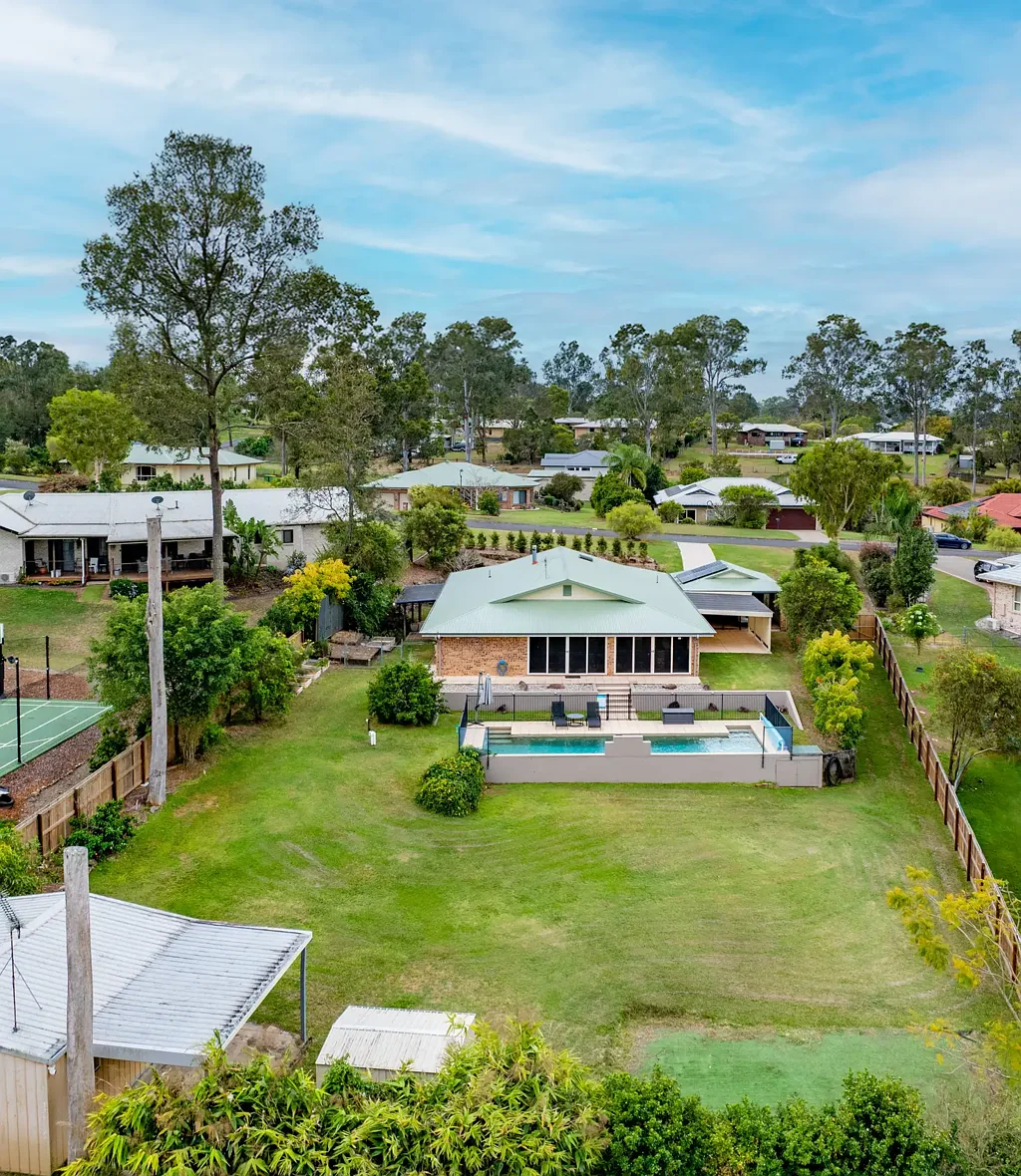 8 Oxford Court, Southside, QLD 4570