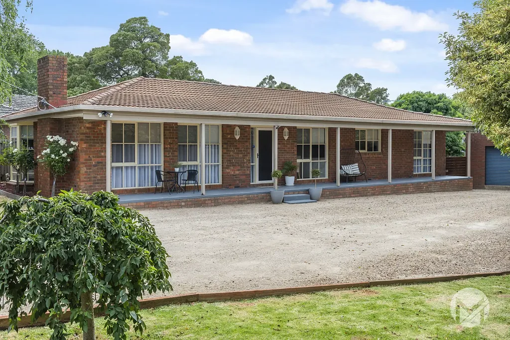 Romsey 5房  Family Comfort in a Central Romsey Location