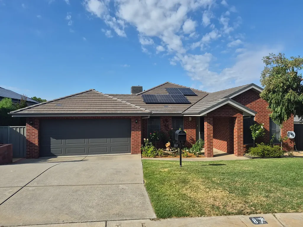 87 Honeyeater Circuit, Thurgoona, NSW 2640