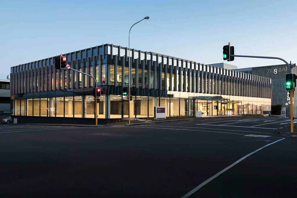 Grafton MODERN CORNER OFFICE WITH AMPLE PARKING