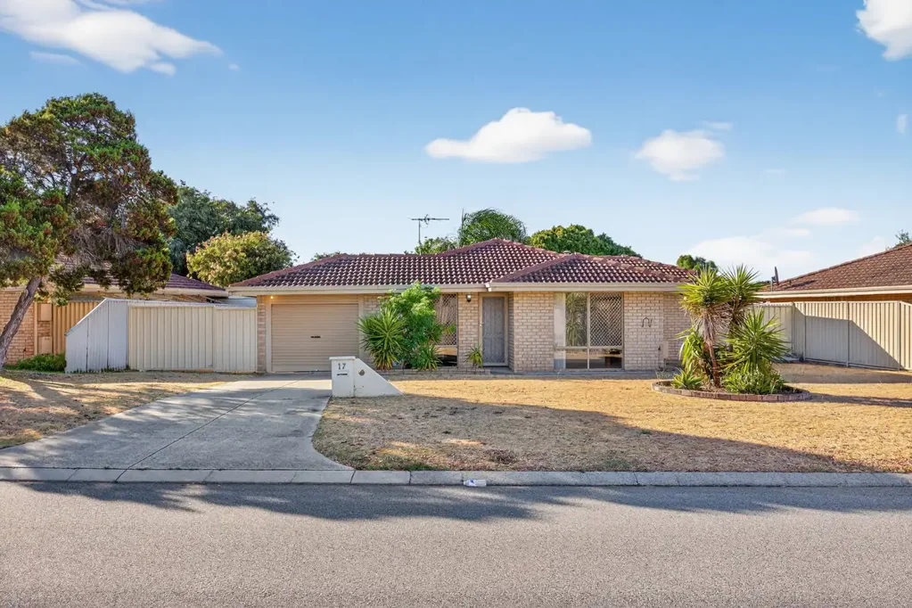 17 Barlee Crescent, Waikiki, WA 6169