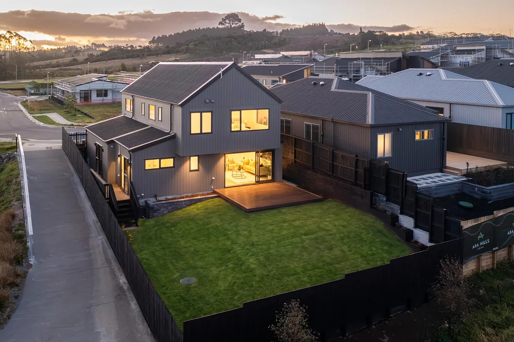 Wainui 4 Slaapkamer Double the Living, Double the Comfort