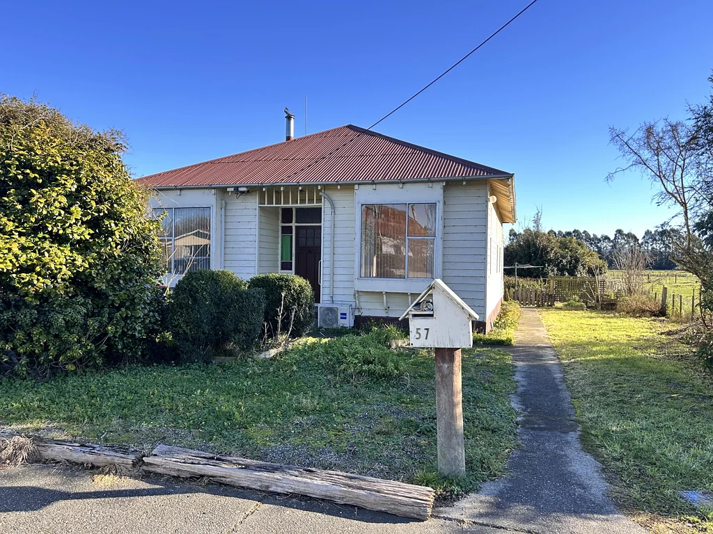 Mataura 3બેડરૂમ Refresh this solid family home.