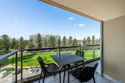 627/16 Holdfast Promenade, Glenelg